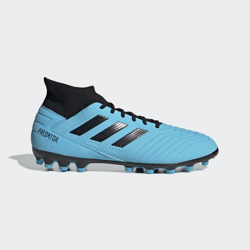 متحرك يدمر adidas artificial grass