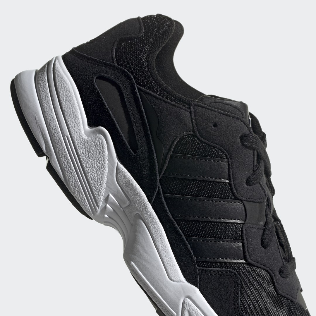 фото Кроссовки yung adidas originals