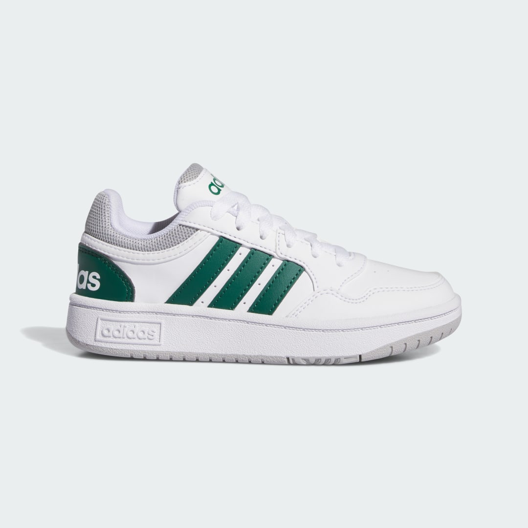 

adidas Tenis Hoops Niño, Blanco/collegiate verde/gris two