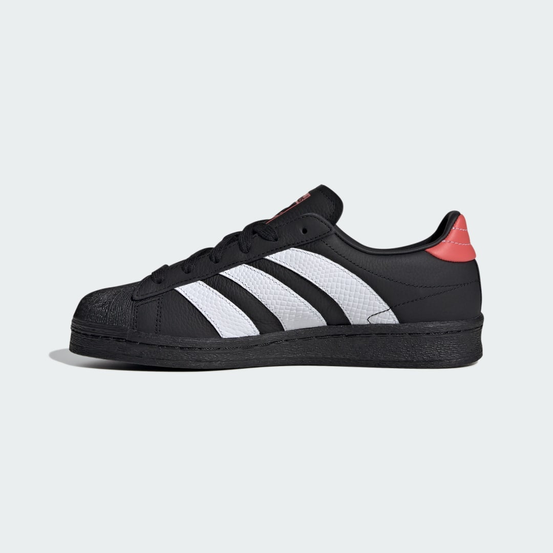 

adidas Tenis Superstar 82 Mujer, Negro/blanco/preloved scarlet