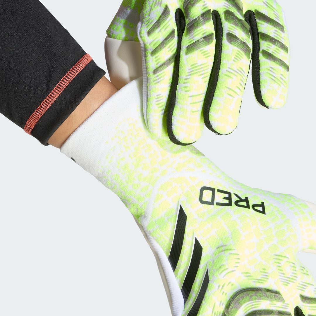 Adidas Predator Pro Goalkeeper Gloves