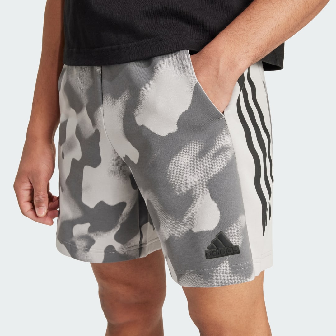 

adidas Shorts Future Icons 3 Franjas Estampados Hombre, Multicolor/gris two