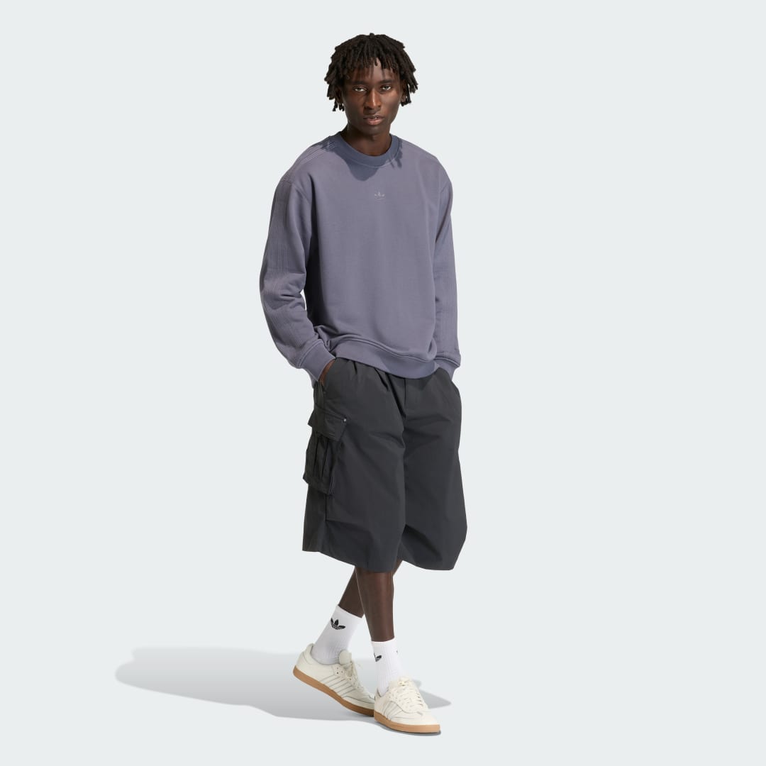 Thumbnail - Premium Essentials Sweatshirt