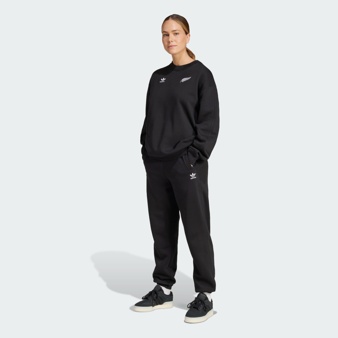 Adidas All Blacks Essentials Sweatshirt met Lange Mouwen