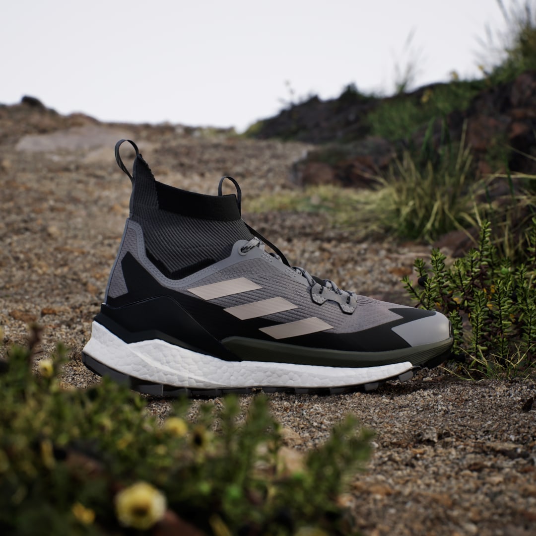 Adidas Free sneaker Charcoal Solid Grey / Core Black / Olive Strata