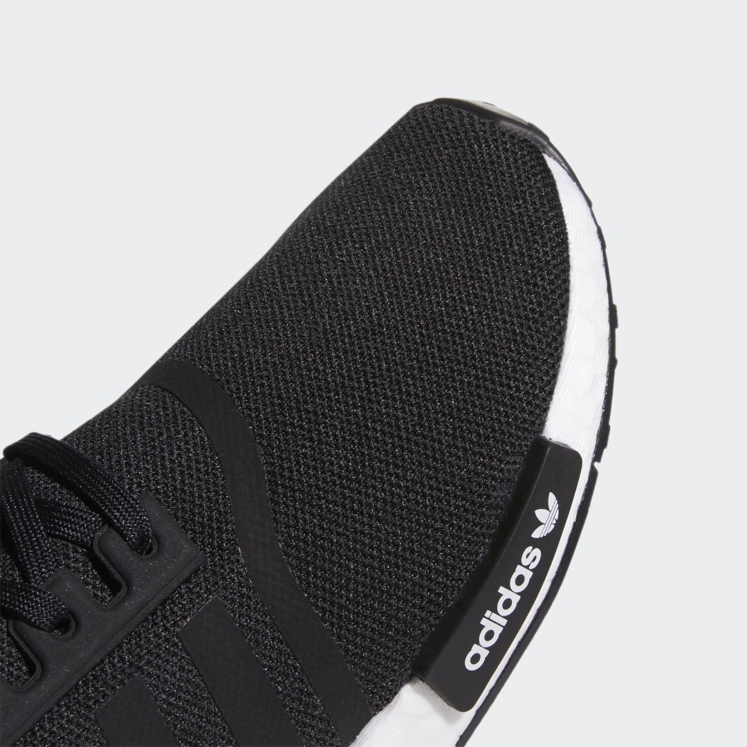

adidas Tenis NMD_R1 Refined Niño, Negro/negro/blanco