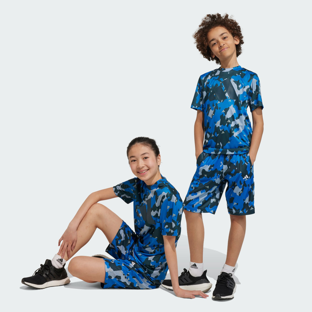 Short coupe standard à imprimé intégral Train Essentials Seasonal AEROREADY