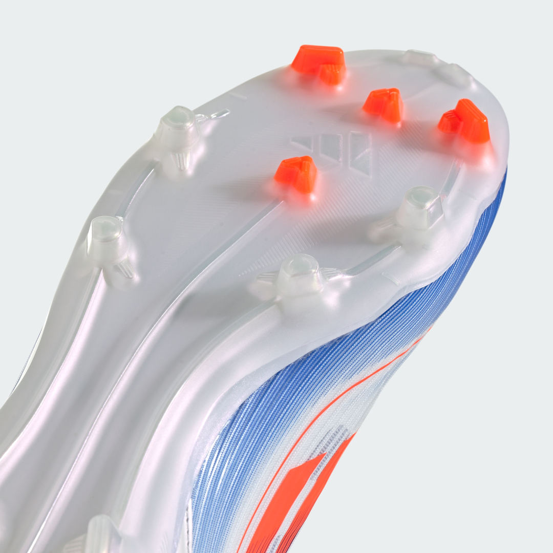 

adidas Calzado de Fútbol F50 League Terreno Firme/multisuperficie Unisex, Blanco/solar rojo/lucid azul