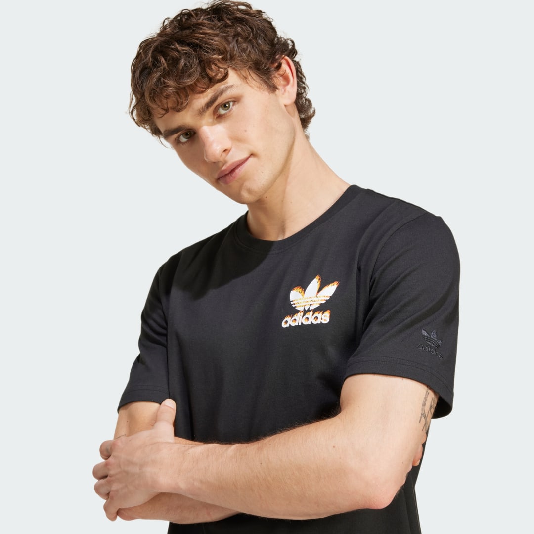 

adidas Camiseta Estampada Trifolio Fire Hombre, Negro