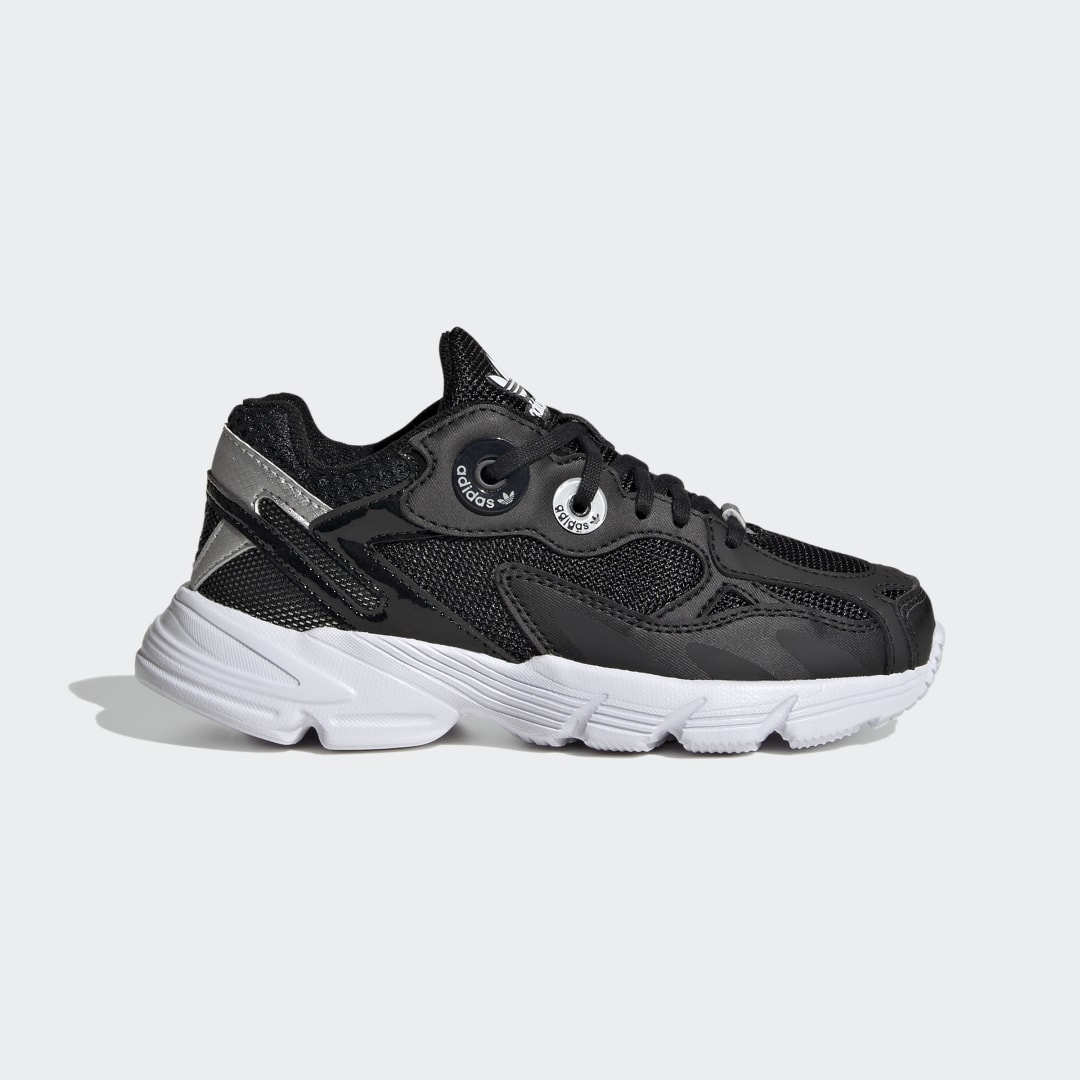 Adidas Astir kindersneaker zwart en wit