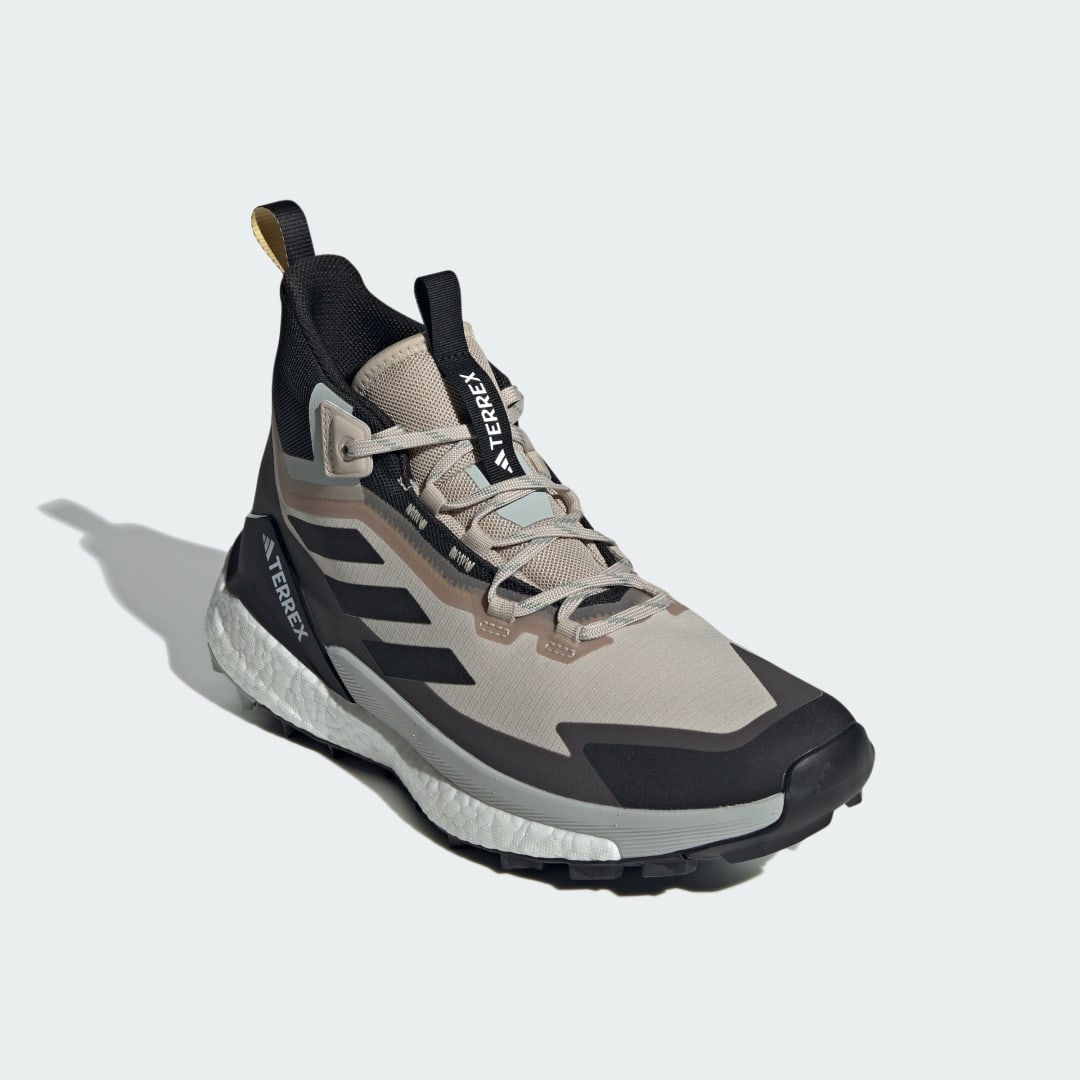Adidas Free sneaker Wonder Beige / Core Black / Semi Spark
