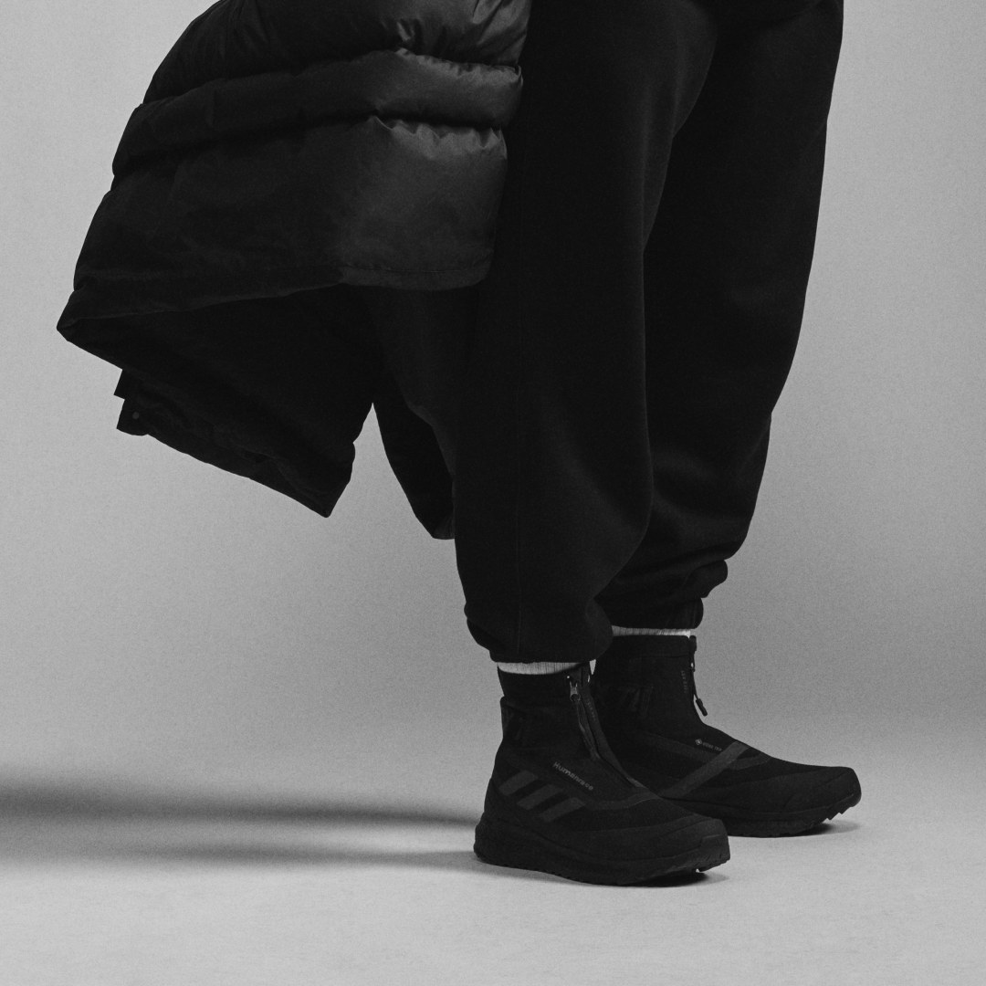 фото Кроссовки для хайкинга pharrell williams terrex cold.rdy adidas terrex