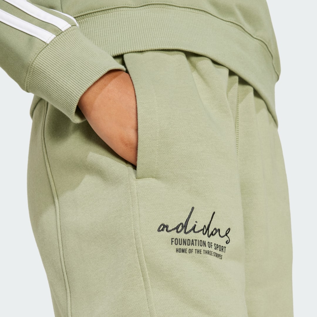 Adidas Signature Graphic Embroidery Fleece Straight Leg Broek
