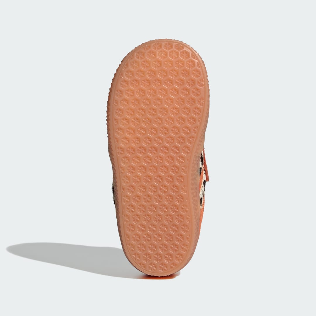 Adidas Disney sneaker Orange / Cloud White / Gum