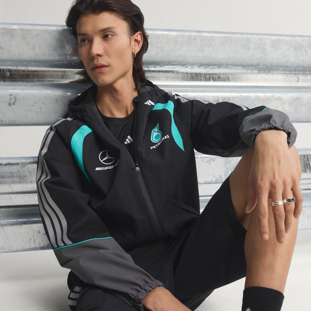 VESTE DE PLUIE MERCEDES AMG PETRONAS FORMULE1 TEAM MECHANICS