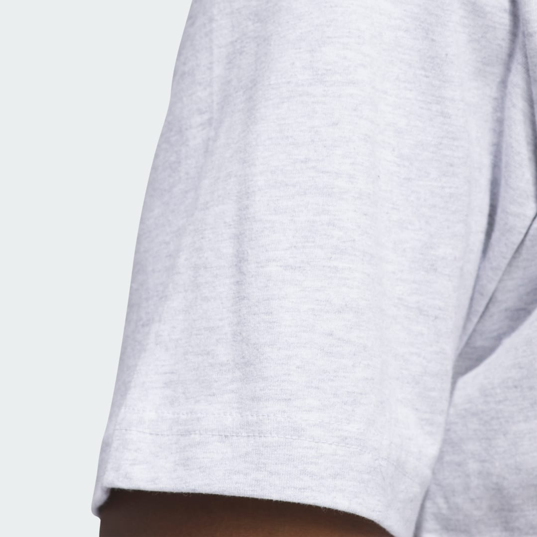

adidas Playera Basketball Escudo Estampada Hombre, Light gris gris