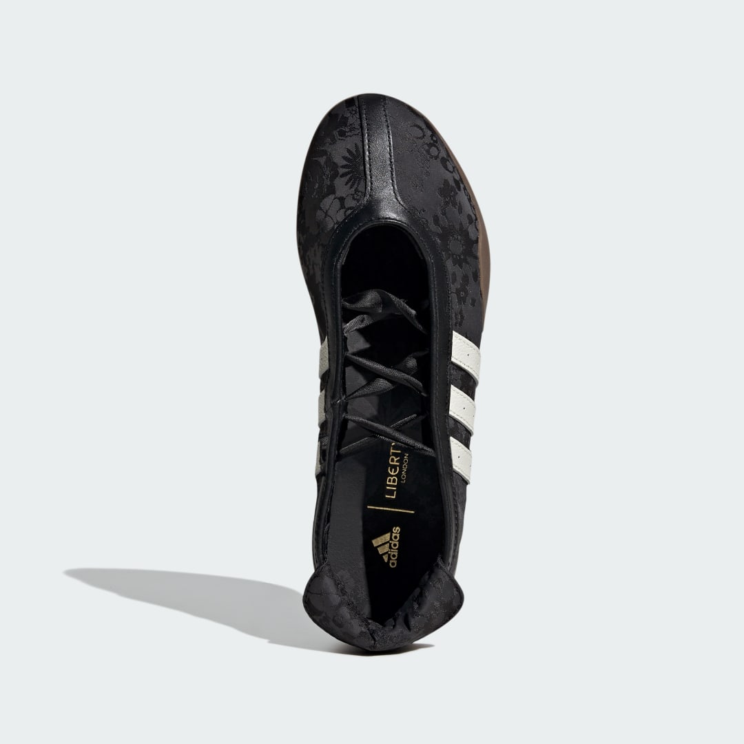 Adidas Taekwondo sneaker Core Black / Off White / Gum