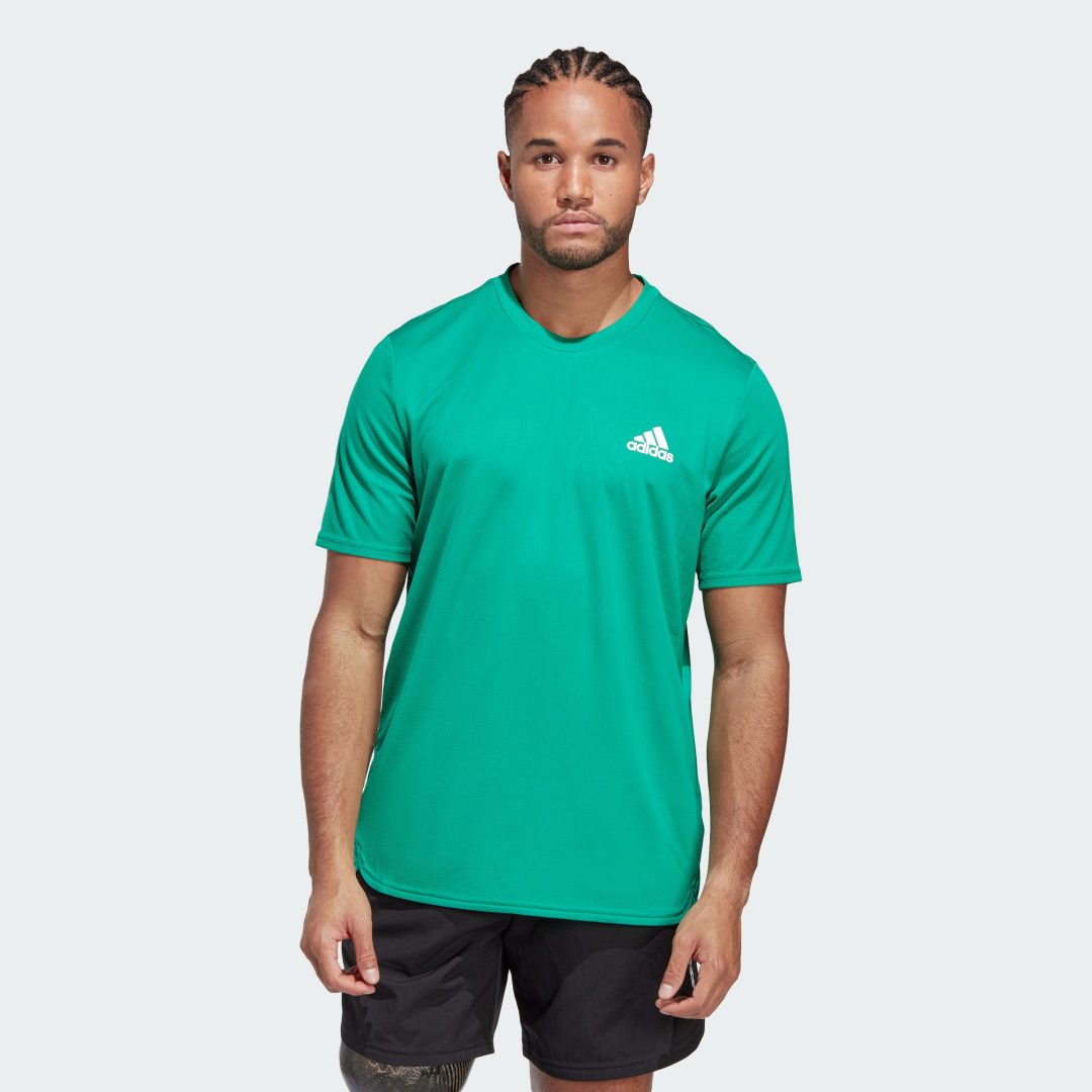 

adidas Playera Aeroready Designed for Movement Hombre, Court verde/blanco
