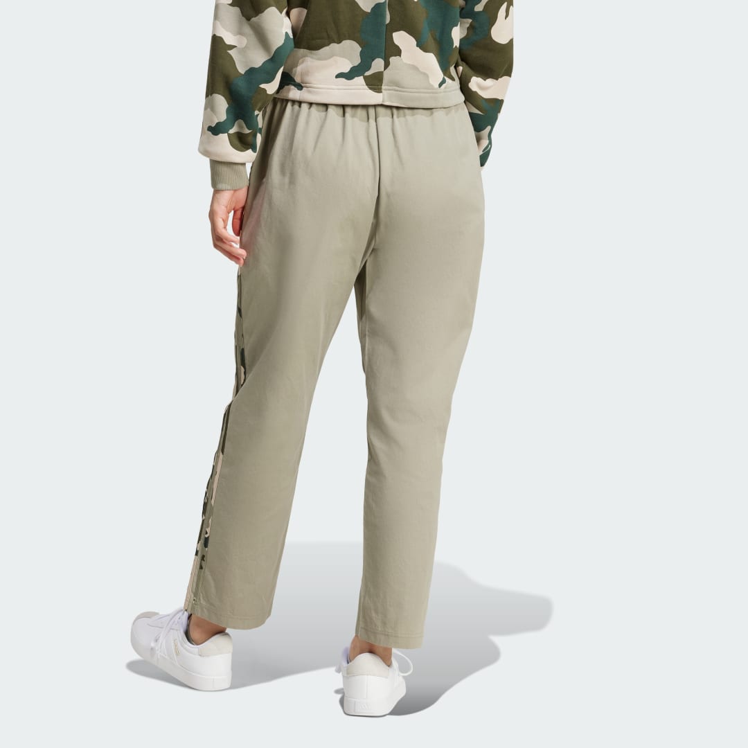 Thumbnail - Essentials Camo-Print 3-Streifen Twill Hose