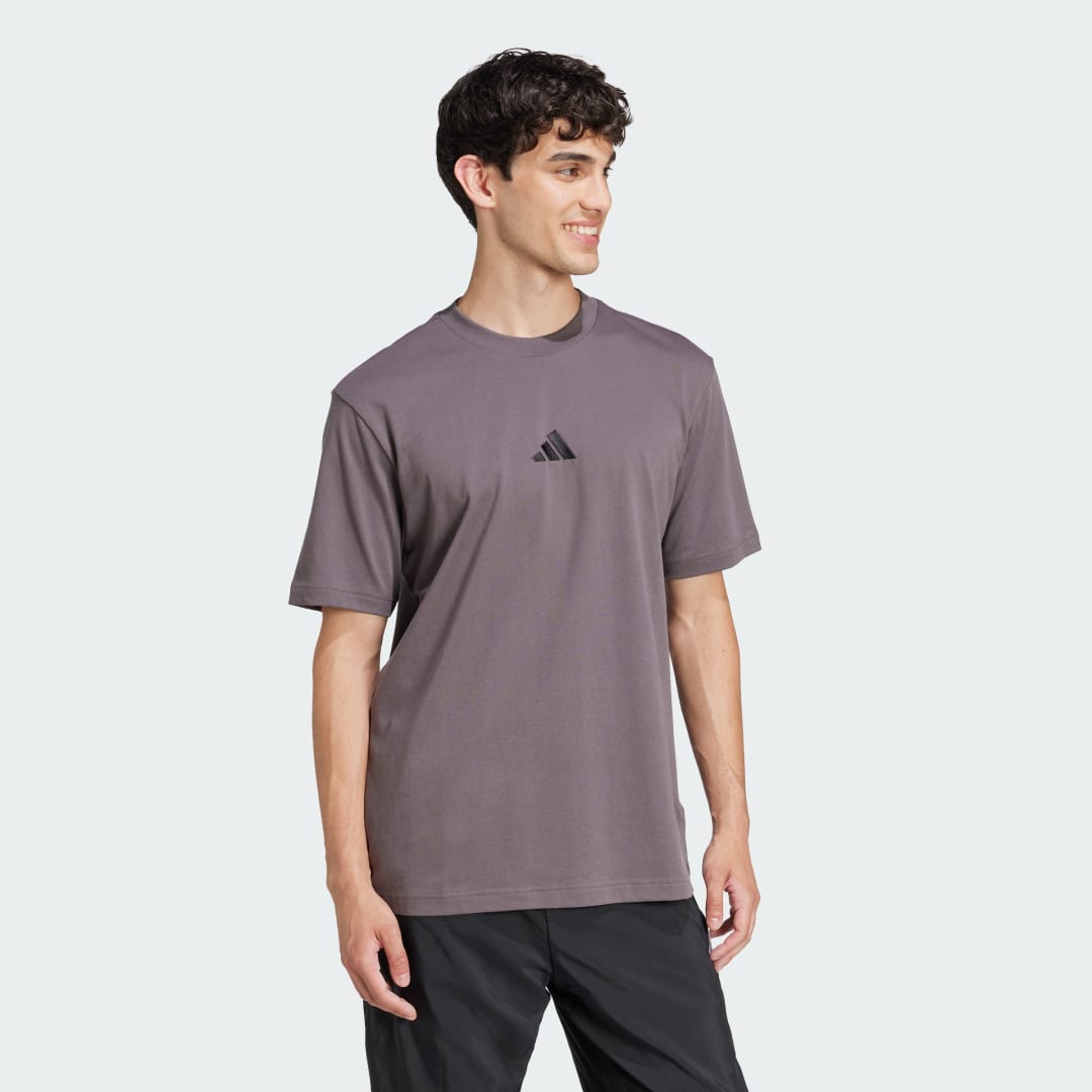 Thumbnail - Essentials Small Logo Single Jersey T-Shirt