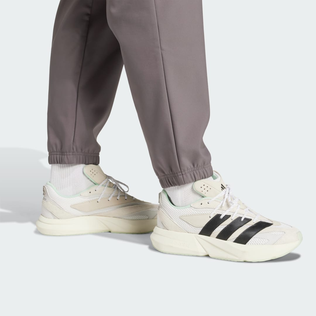 Adidas MERCEDES AMG PETRONAS FORMULA ONE TEAM PREMIUM WOVEN BROEK