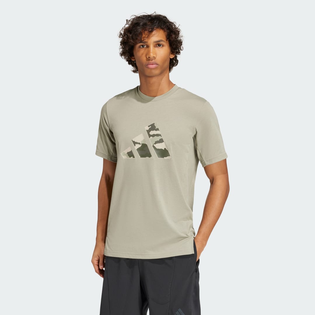 Image of T-shirt Train Essentials Camo Graphic Logo cod002