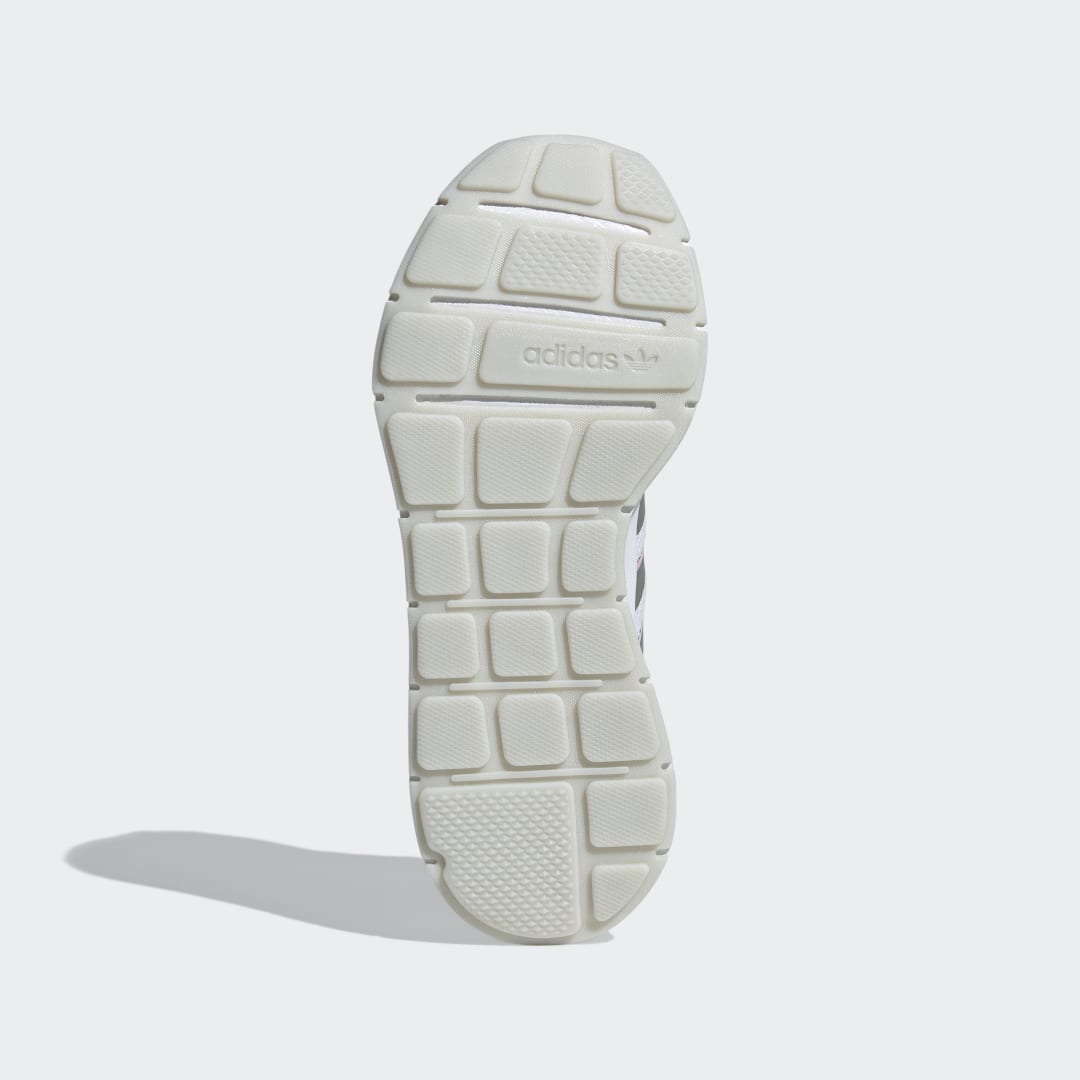 фото Кроссовки swift run x adidas originals
