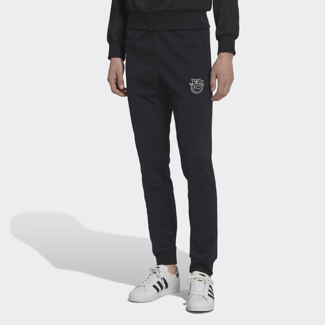 adidas Originals x André Saraiva SST Trainingsbroek adidas Originals x André Saraiva SST Trainingsbroek
