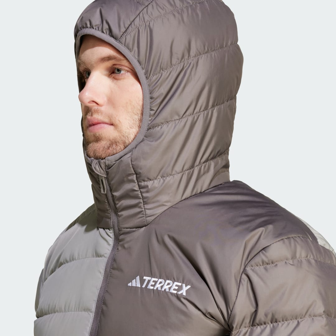 Adidas Terrex Multi Light Donsjack met Capuchon