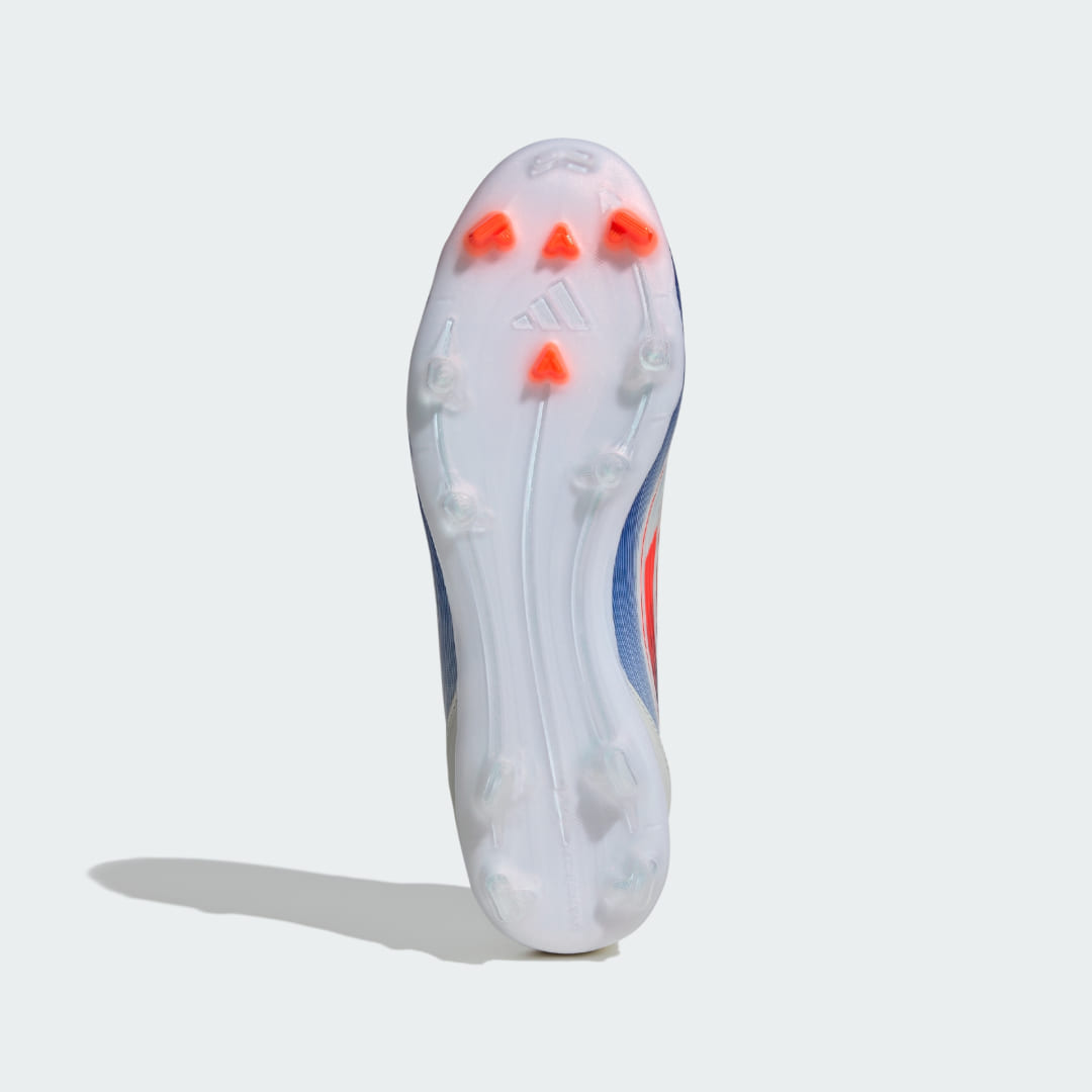 Chaussure F50 League mi-montante terrain souple / multi-surfaces