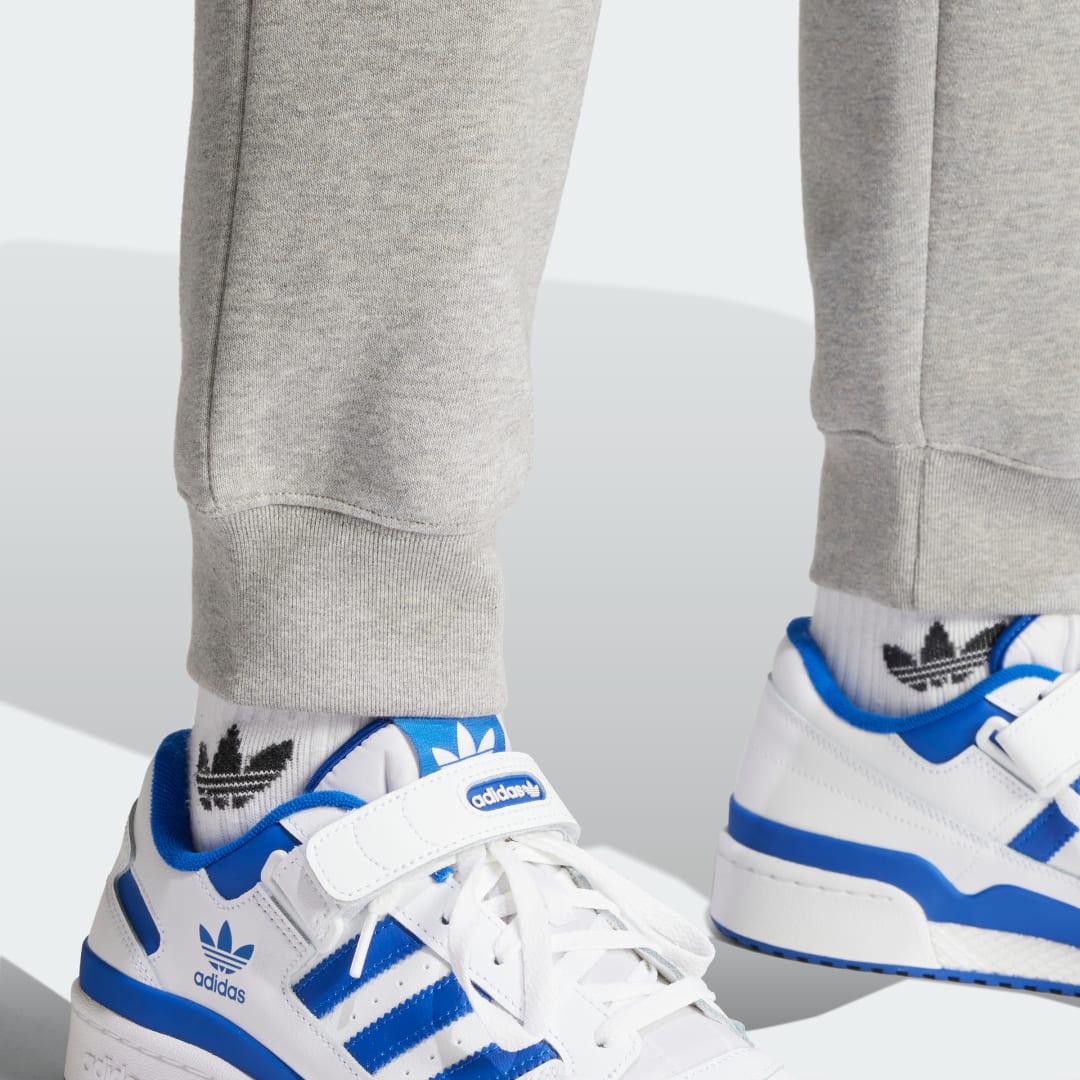 

adidas Pantalón Essentials Trifolio Hombre, Gris