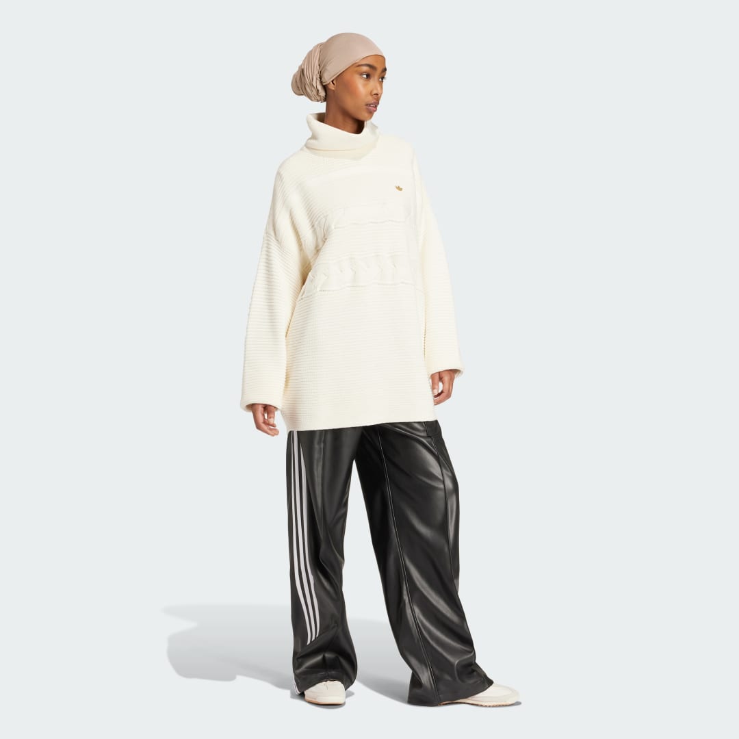 Thumbnail - Premium Oversized Knit Turtleneck