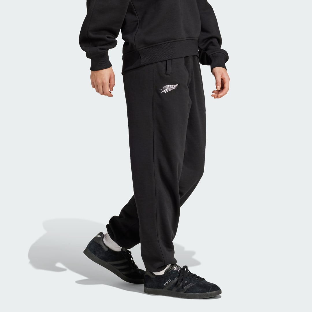 Adidas All Blacks Essentials Fleece Joggingbroek