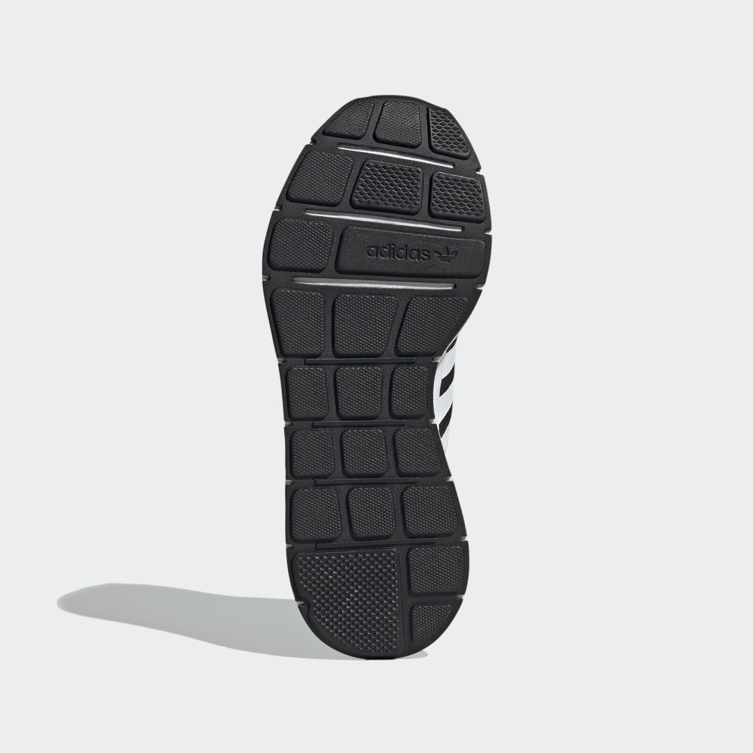 фото Кроссовки swift run x adidas originals