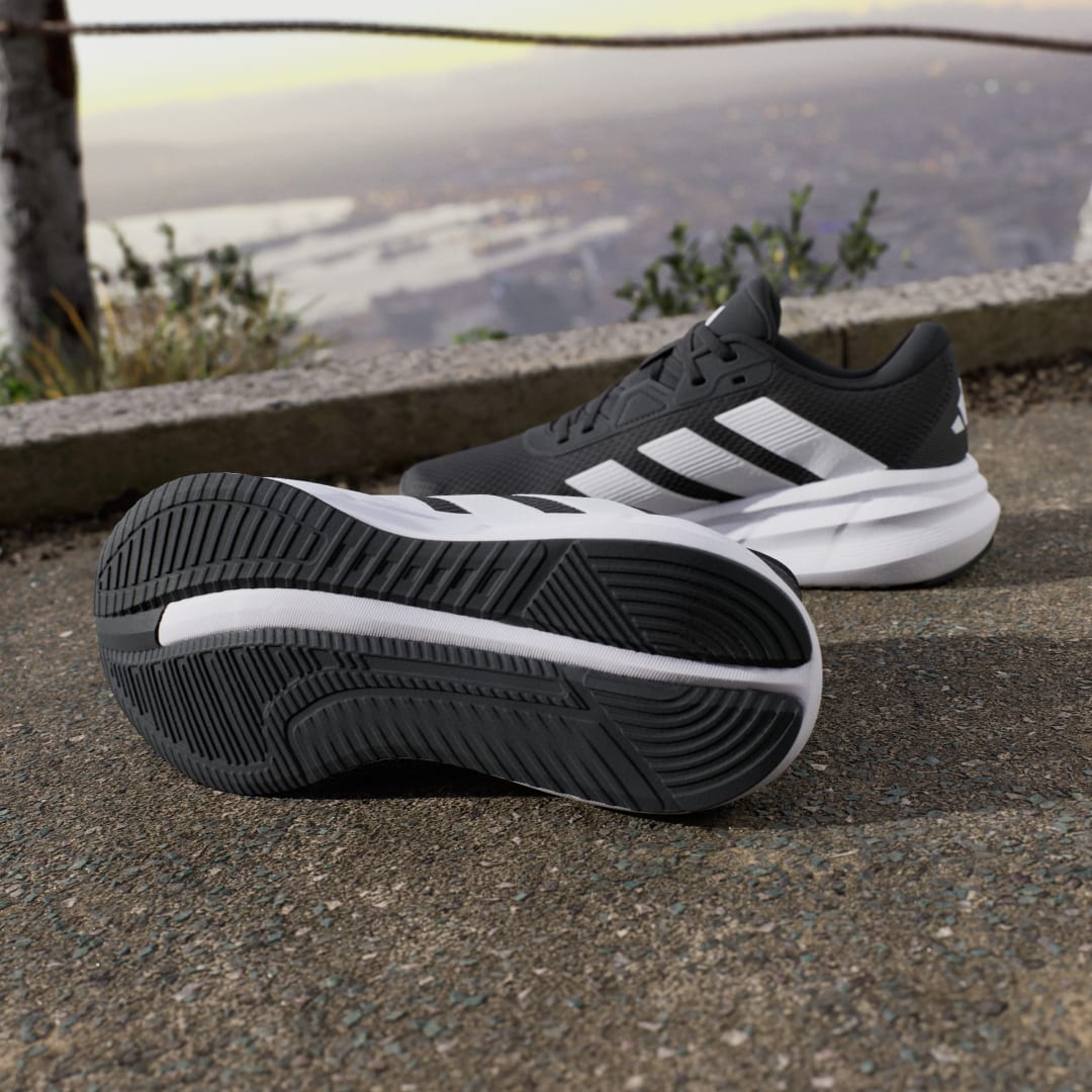 Adidas  sneaker Core Black / Cloud White / Carbon