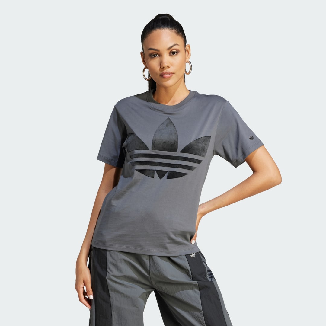 Adidas Originals Velvet Logo T shirt voor vrouwen Gray Dames