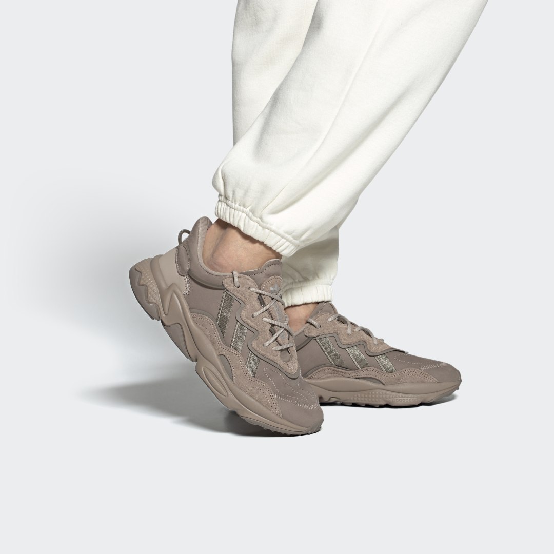 Adidas Ozweego sneaker Chalky Brown / Simple Brown / Cloud White