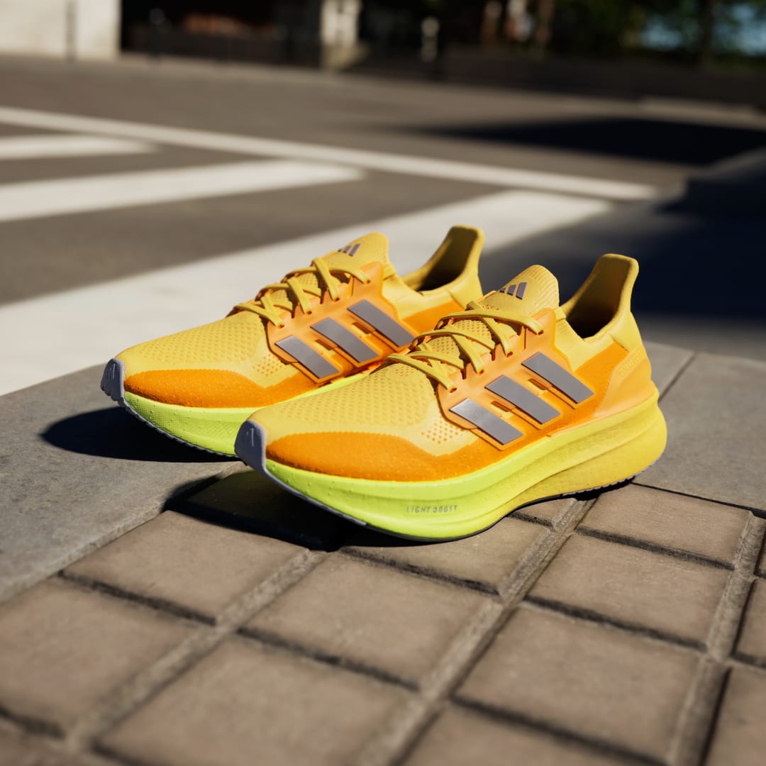 

adidas Tenis Ultraboost 5 Hombre, Spark/halo plata/lucid lemon