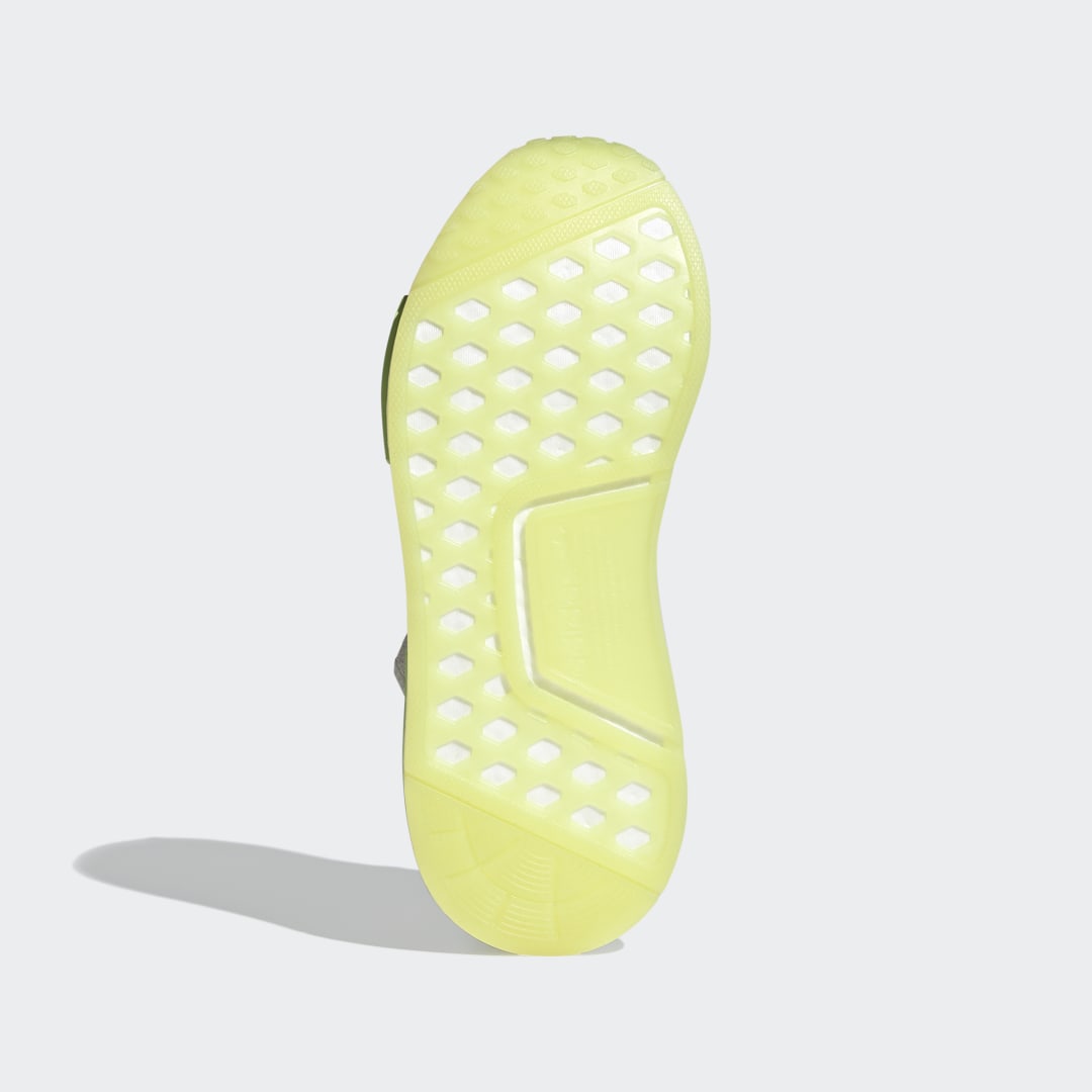 adidas NMD_R1 Shoes | FV8731 | FOOTY.COM