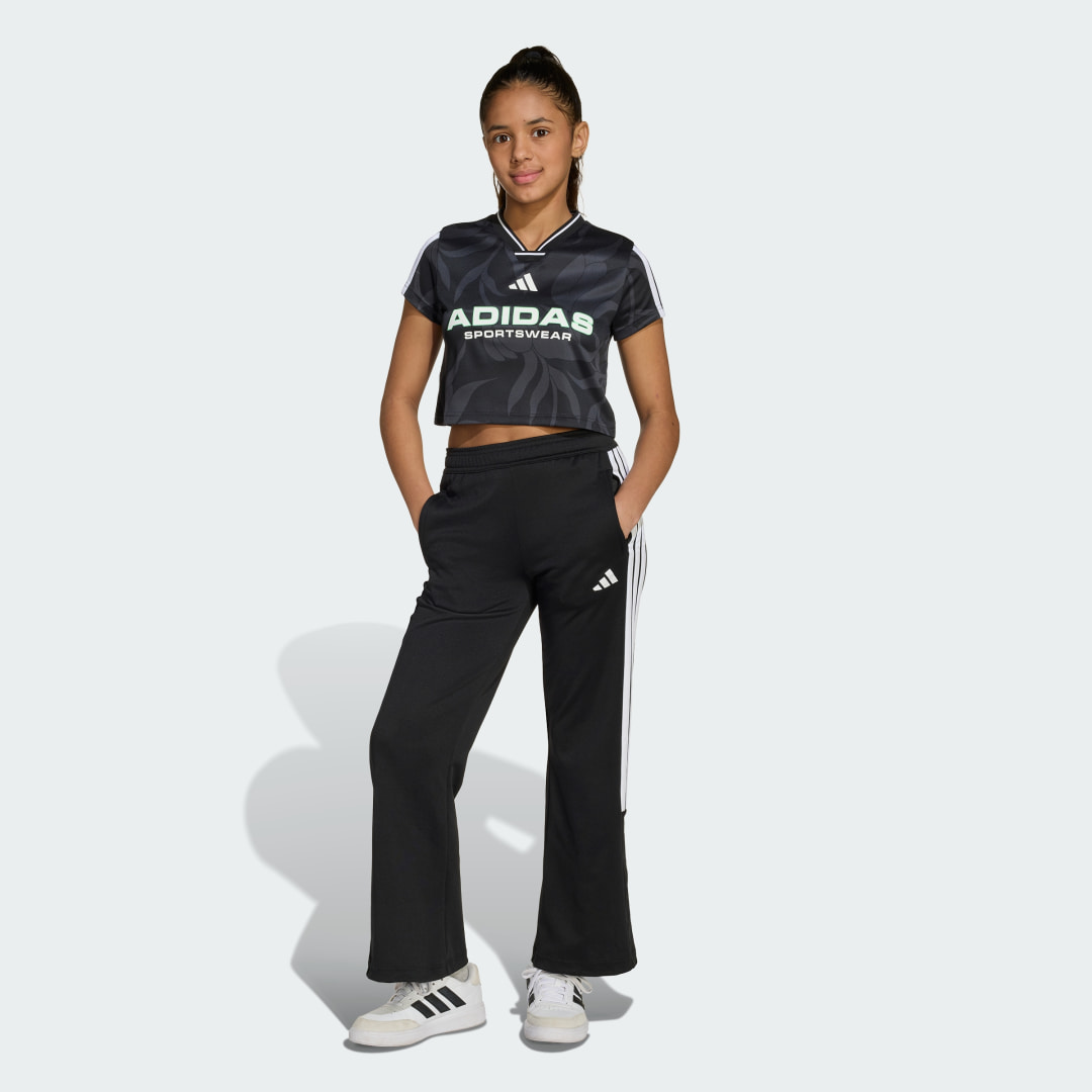 Thumbnail - House of Tiro Colors of Football Kids Crop-Shirt