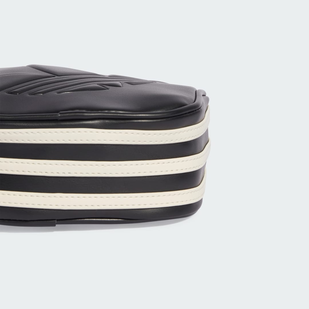 Adidas Diamond-Shaped Tas