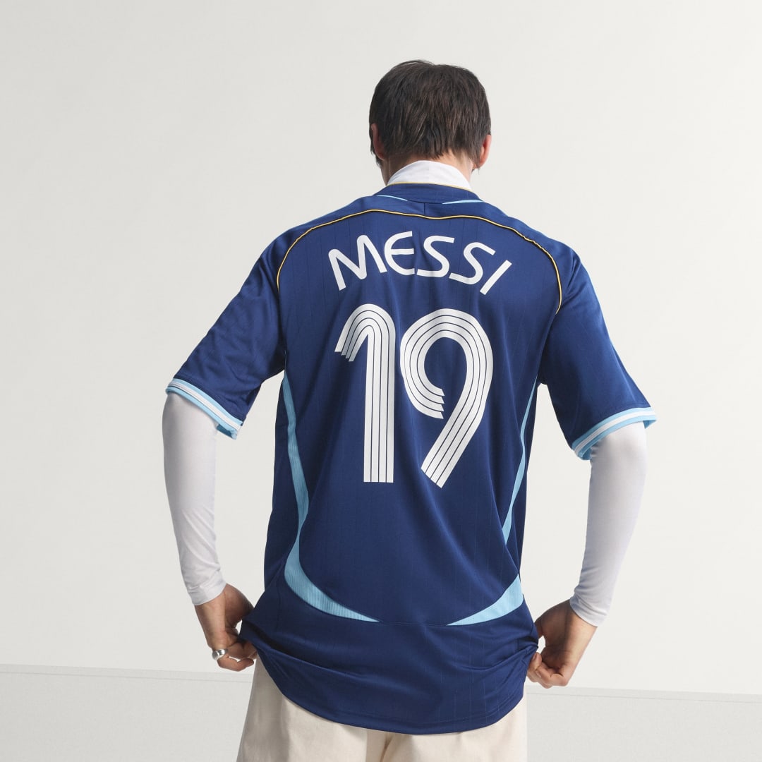 Thumbnail - Argentina Away Jersey 2006 Messi