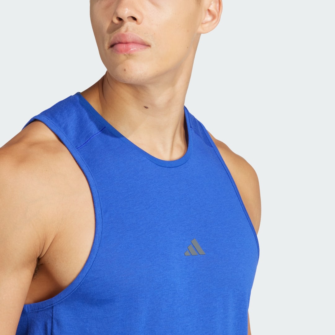 

adidas Playera Sin Mangas de Entrenamiento Yoga Hombre, Semi lucid azul