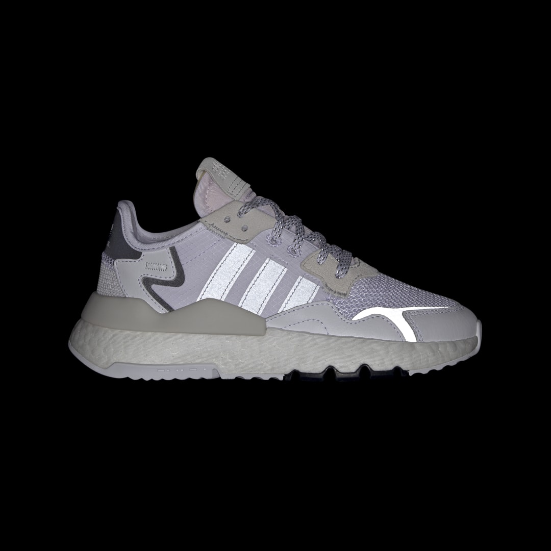 Nite Jogger на девушке