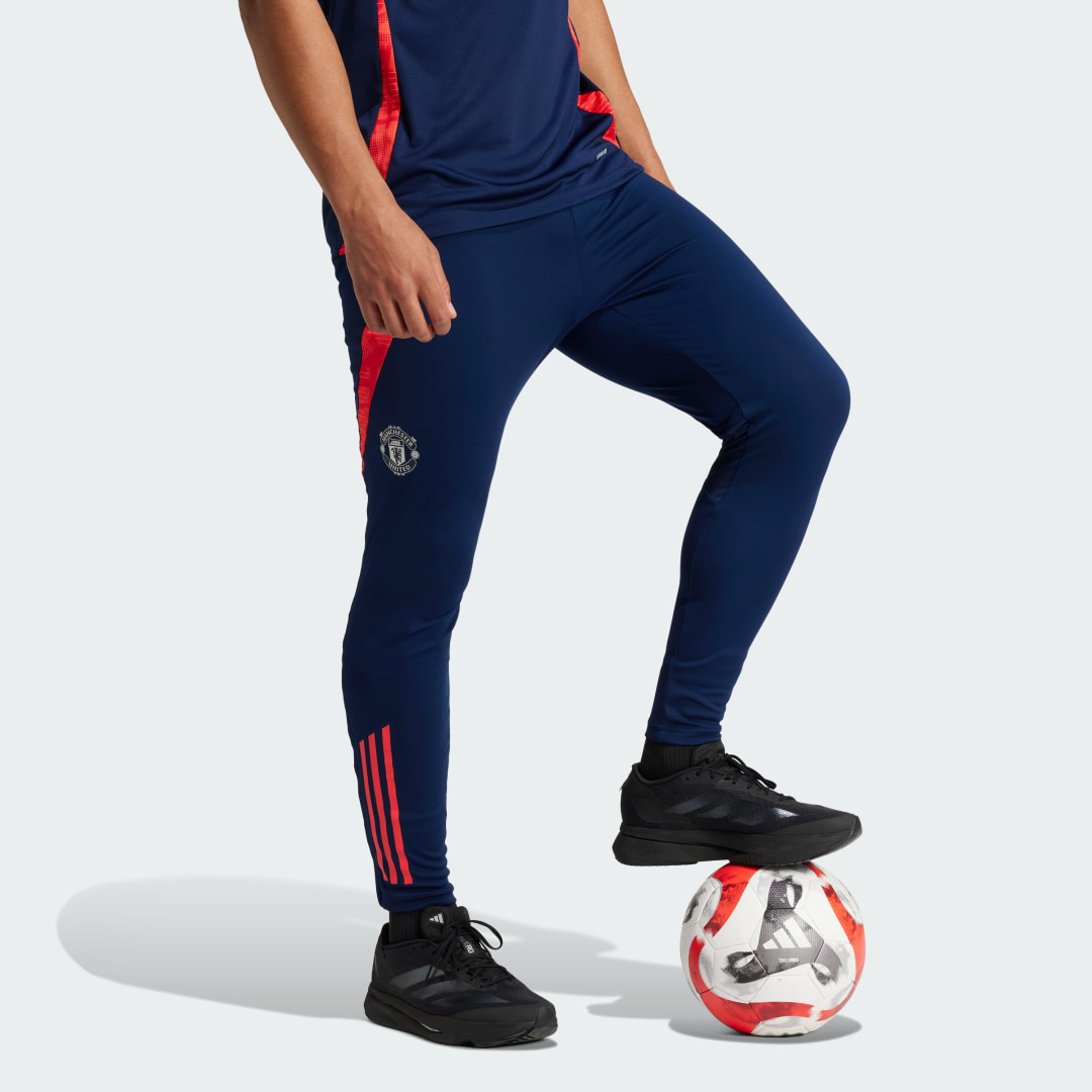 Pantalon adidas Mufc Eu Tr Pnt EU - vue 3