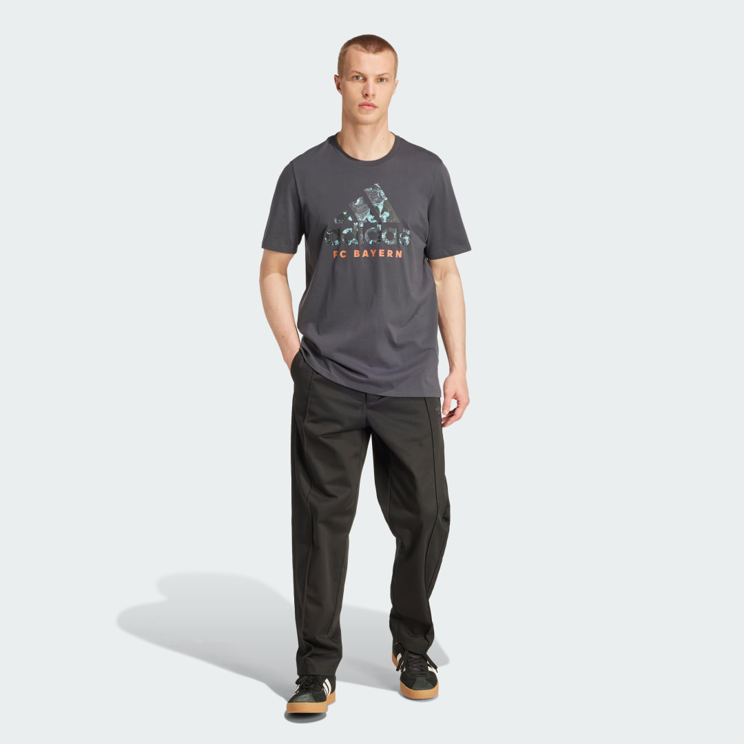 Adidas FC Bayern München Seasonal Graphic T-shirt