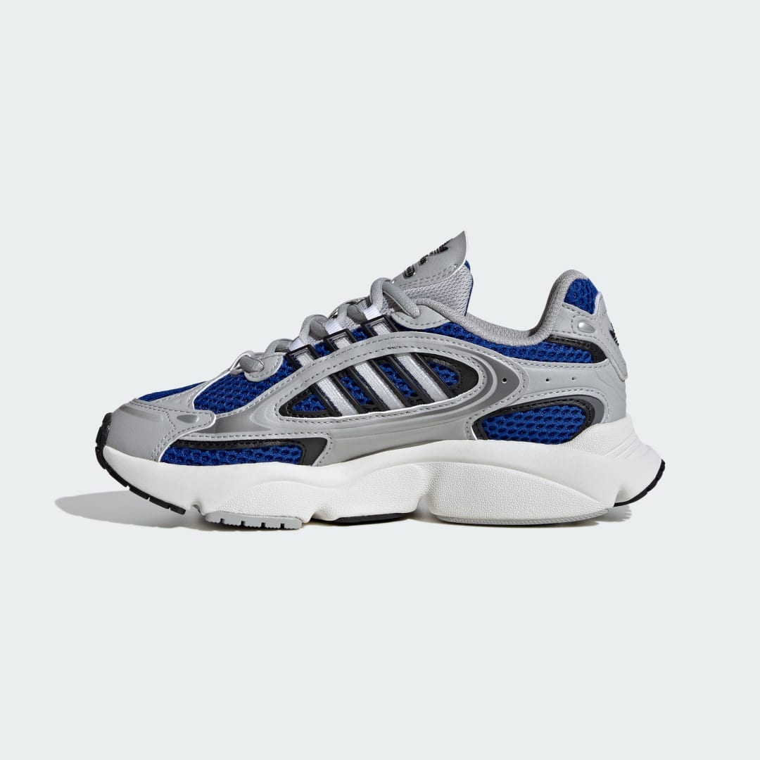 

adidas Tenis Ozmillen Niño, Gris two/negro/royal azul