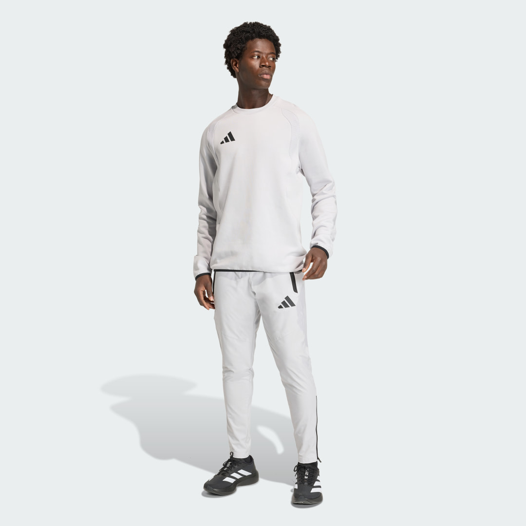 Thumbnail - Tiro Travel Sweatshirt, Rundhalsausschnitt