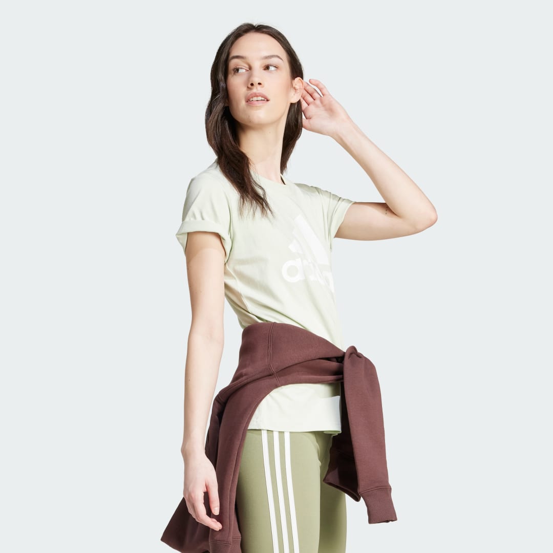 T-shirt Essentials Logo