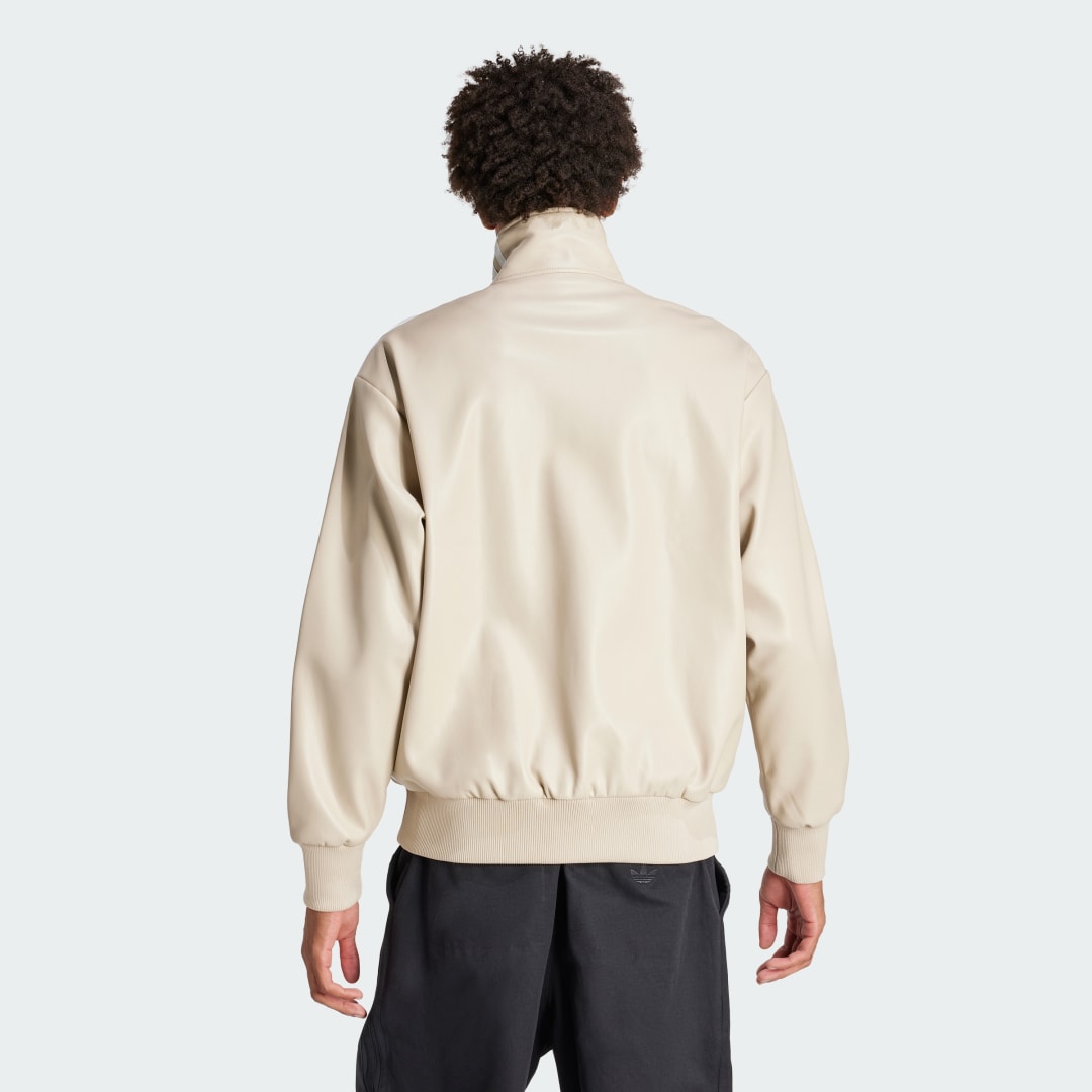 

adidas Chamarra Deportiva Adicolor 3 Franjas Firebird Holgada Piel Sintética Hombre, Wonder beige